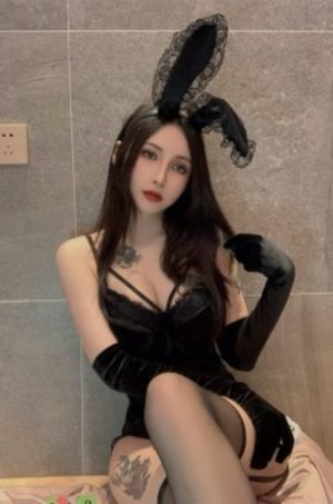 美丽女邻居交换5完整版_不卡在线观看